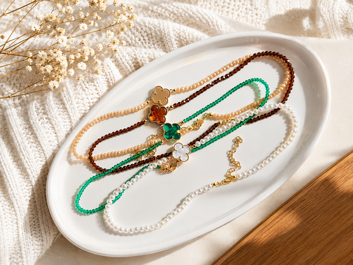 Elegant Clover Pendant Beaded Choker Necklace
