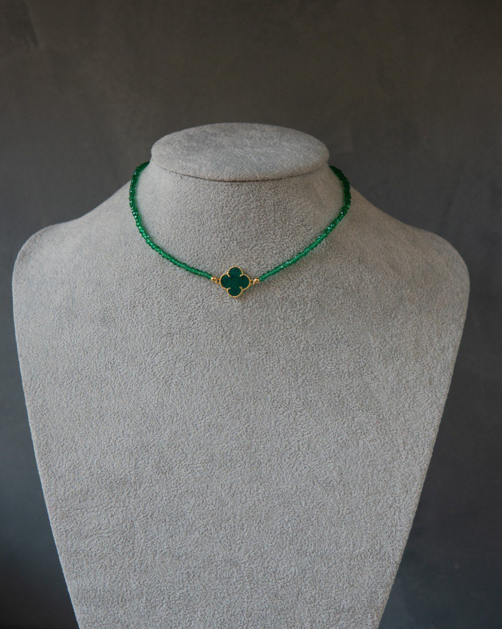 Rock Crystal Choker with Clever Pendant