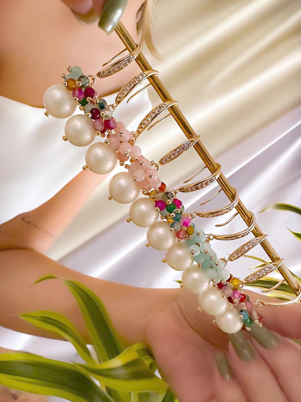 Shell Pearls Drop Earrings with Mixing Crystal