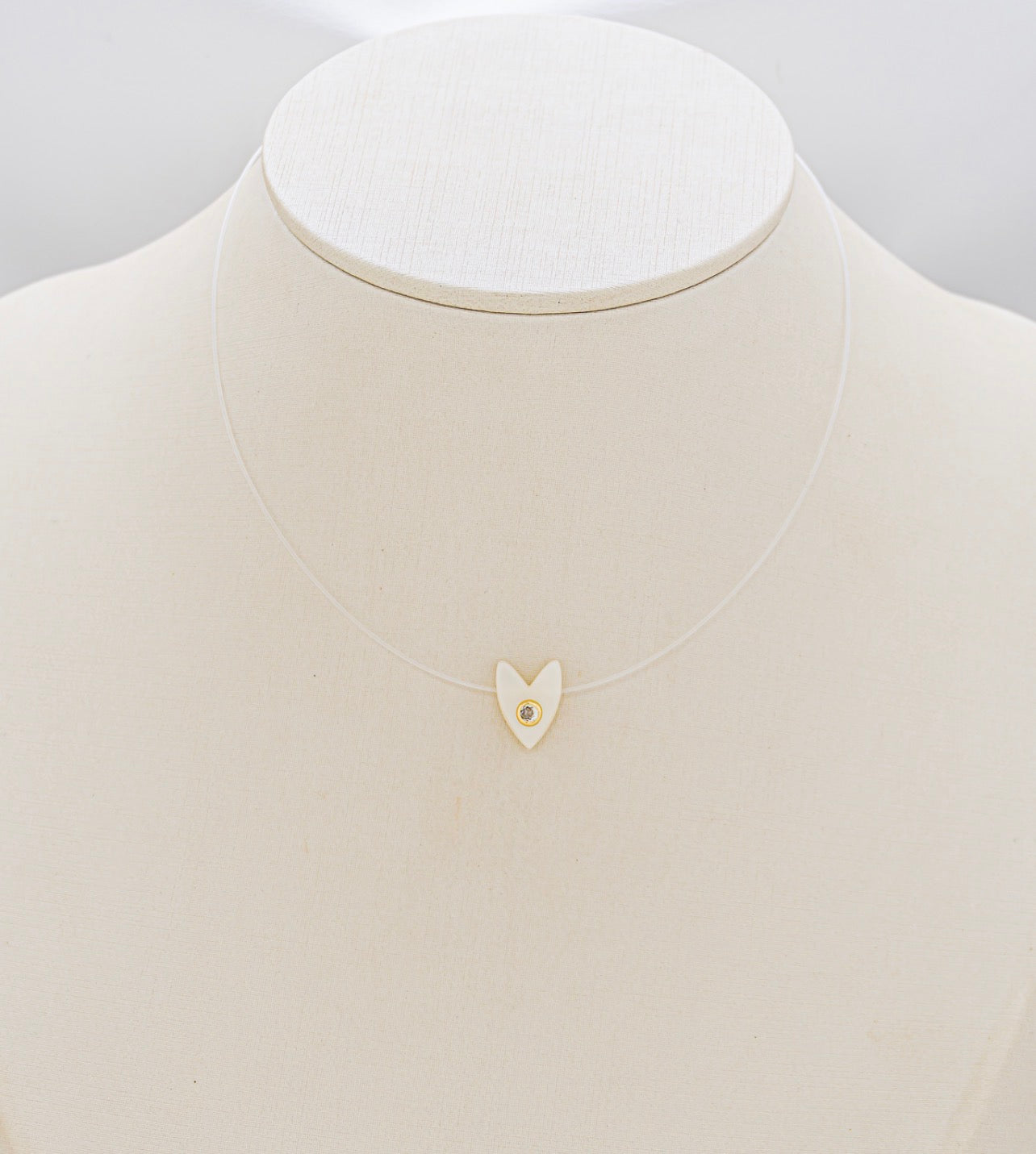 Mother of Pearls Transparent Nylon Choker 30cm