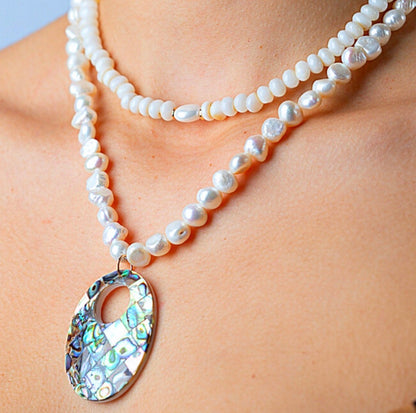 Freshwater Pearls Necklaces 40cm with Abalone Pendant