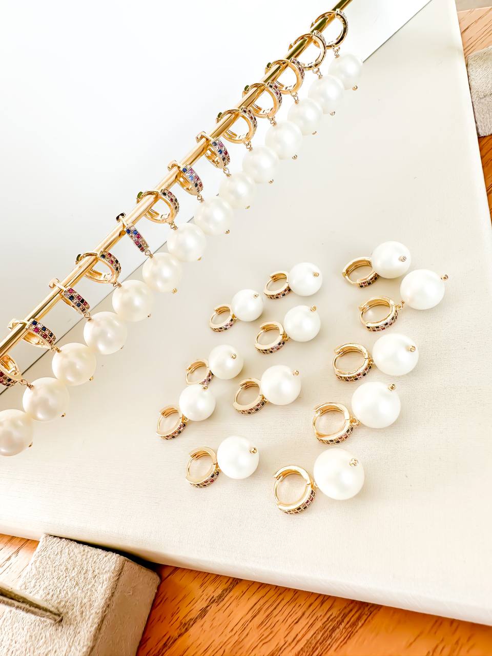 Drop Earrings with Shell Pearl