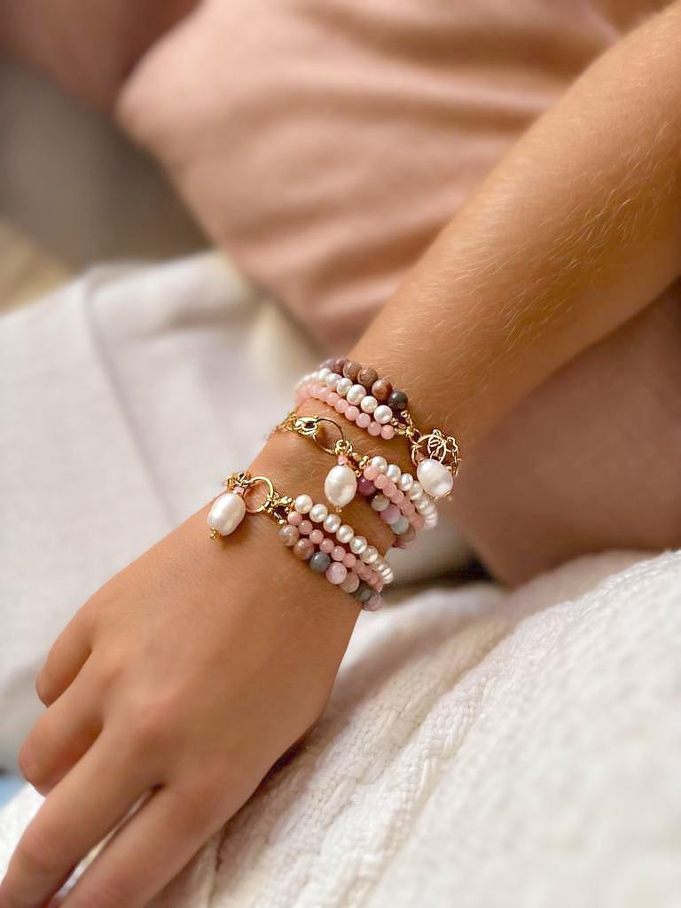 Multilayer Bracelets with Mixing Stone and Pearls