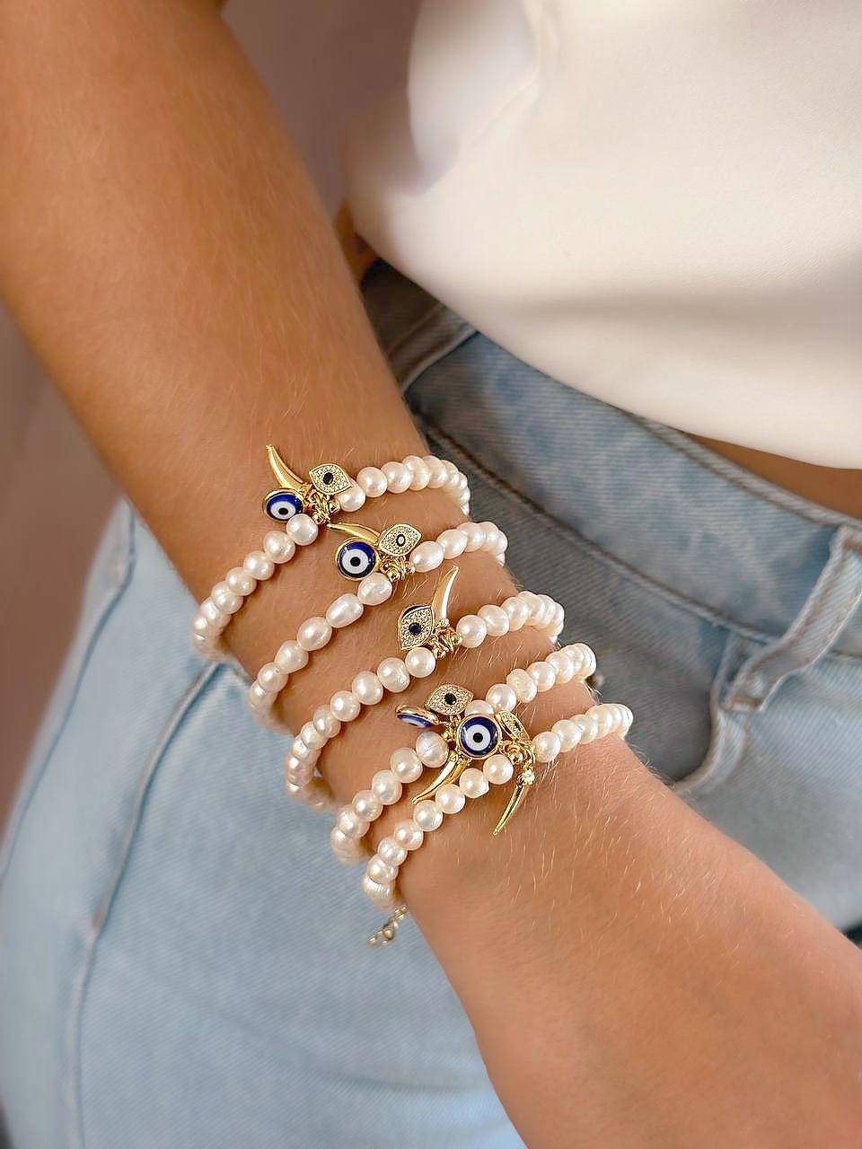 Freshwater Pearls Bracelet with Pendants