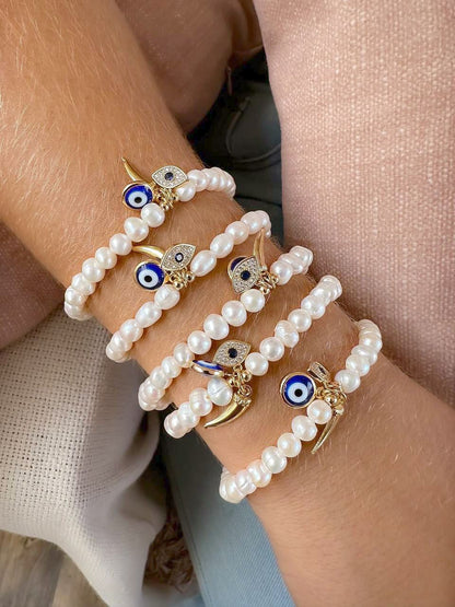 Freshwater Pearls Bracelet with Pendants