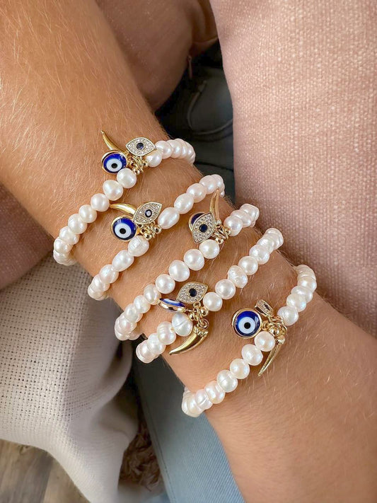 Freshwater Pearls Bracelet with Pendants