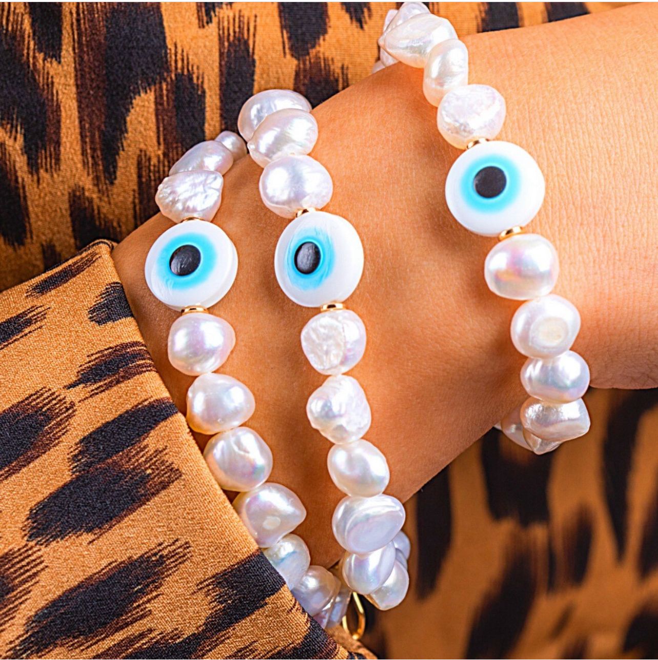Freshwater Pearls Bracelet with Evil Eye Pendants